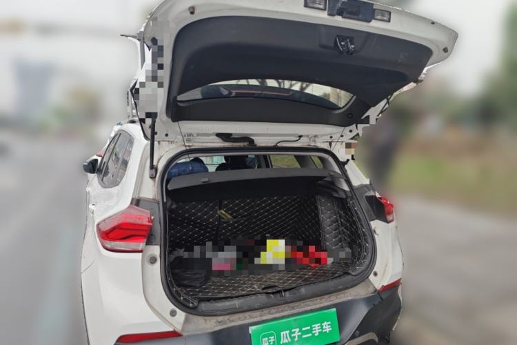 Used Chevrolet Trax 2019 Redline 335T CVT Top-Tier Model China VI Standard Trunk