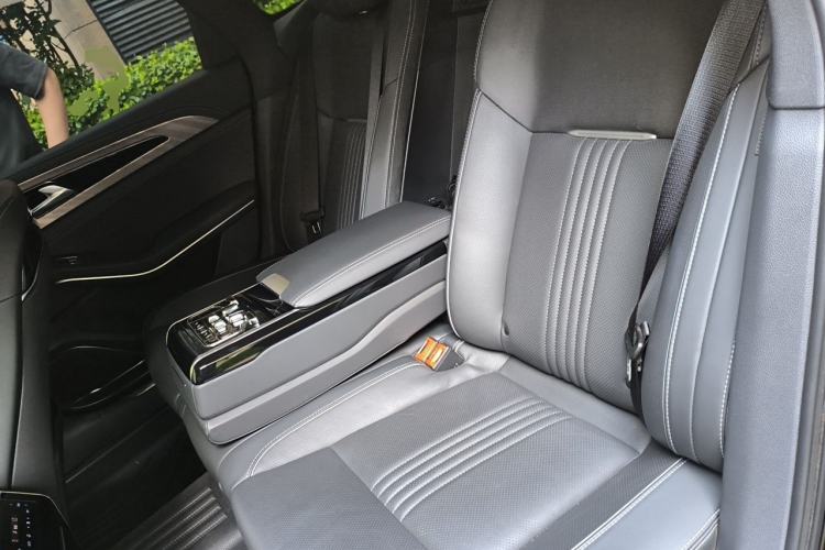 Used Hongqi H9 2020 2.0T Smart Connect Flagship Edition
