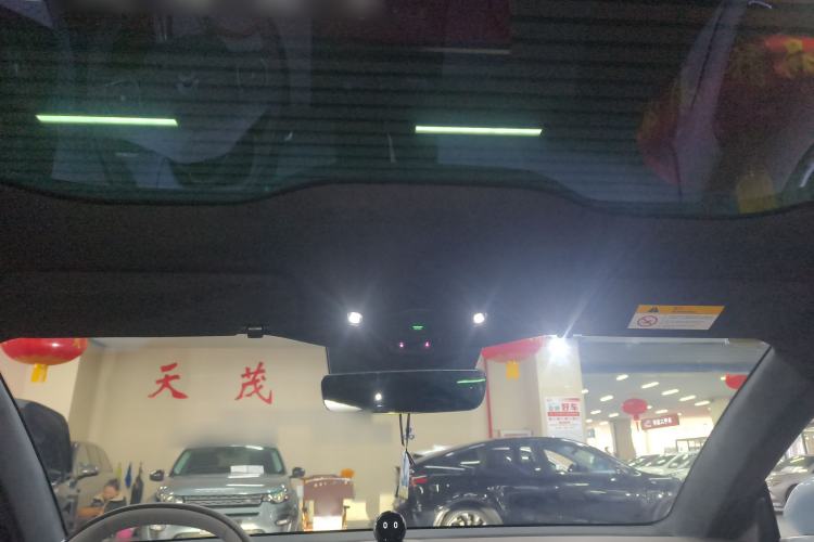 Used Nio ET5T 2023 75 kWh Touring Headliner