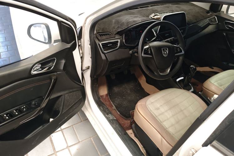 Used Baojun 310 2016 1.2L Manual Luxury Model