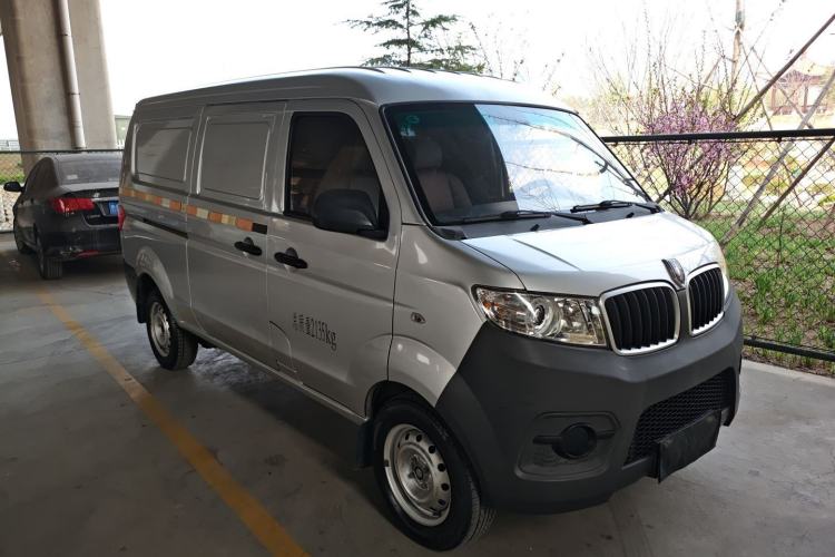 Used Jinbei Hiace X30 2020 1.5L Van Super-Enjoyment Model China VI Standard SWC15M

