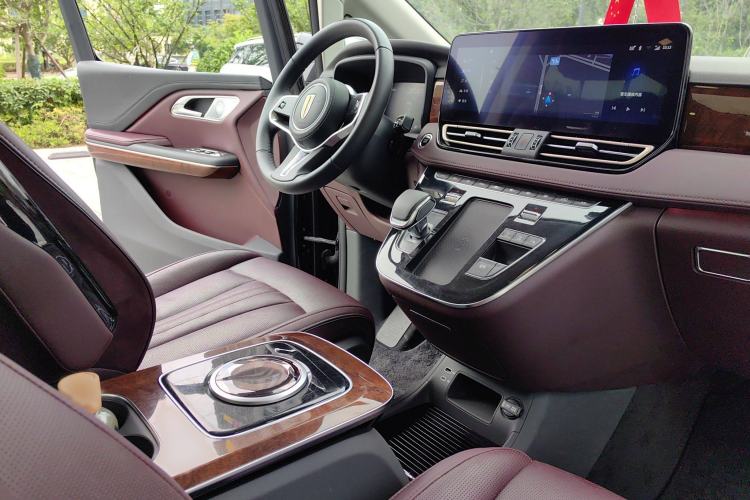 Used Hongqi HQ9 2023 2.0T Smart Connect Flagship Edition