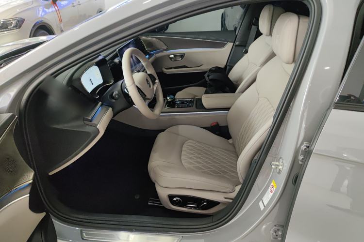 Used BYD Han 2025 DM-i 125KM LiDAR-Powered Intelligent Driving Model Left Front Seat