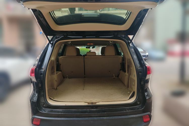 Used Toyota Highlander 2018 2.0T Two-Wheel Drive Elite Edition 7 Seats China VI Standard
