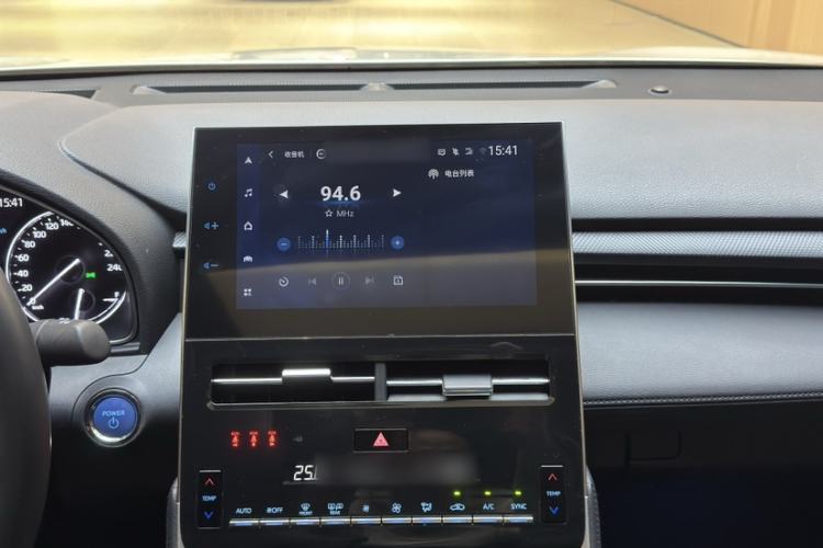 Used Toyota Avalon 2023 Dual-Engine 2.5L Luxury Edition Audio And AC Panel