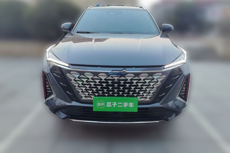 Used CHANGAN OSHAN Z6 2022 Blue Whale 1.5T DCT Smart Edition Front