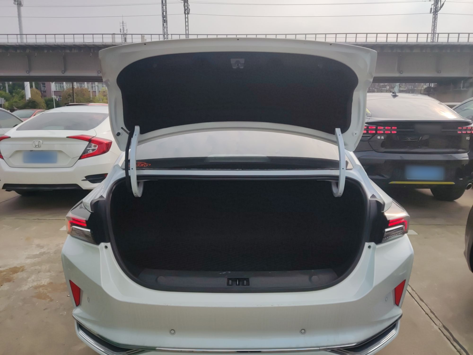 Dongfeng Aeolus Yixuan MAX 2023 1.5T Super-Powered Dad Edition — снимка 18