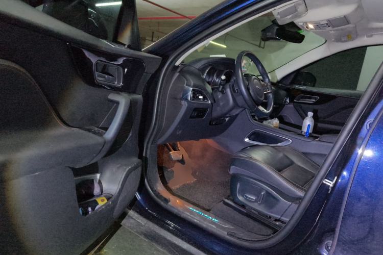 Used Jaguar F-PACE 2019 2.0T Four-Wheel Drive Urban Luxury Edition