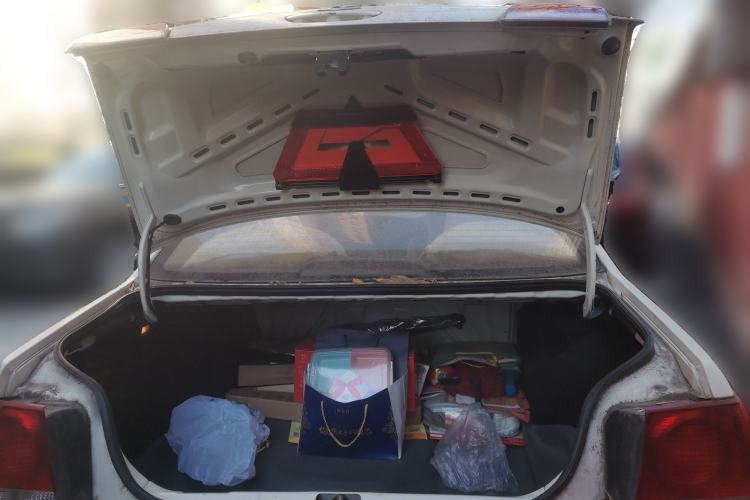 Used Volkswagen Jetta 2005 CIF Partner Trunk