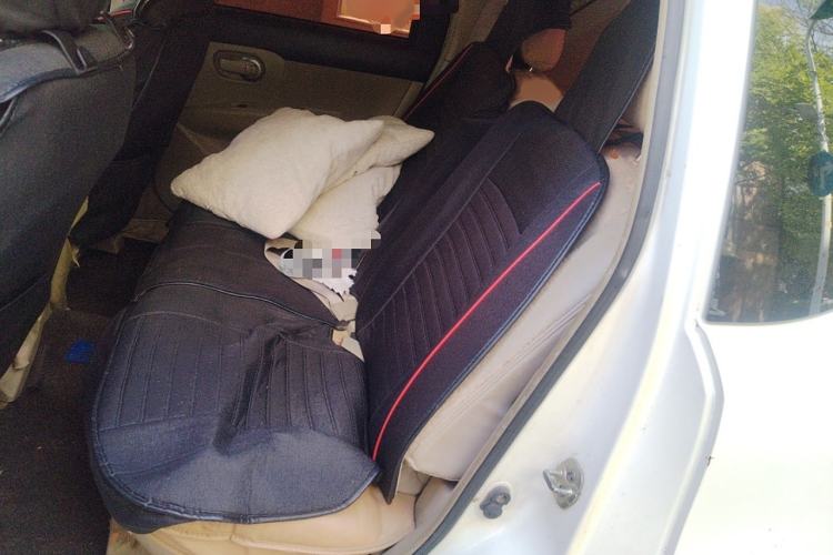 Used Nissan Livina 2013 1.6XE Manual Comfort Edition
