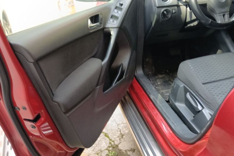 Used Volkswagen Tiguan 2012 1.8TSI Automatic Two-Wheel Drive Urban Edition Driver Seat