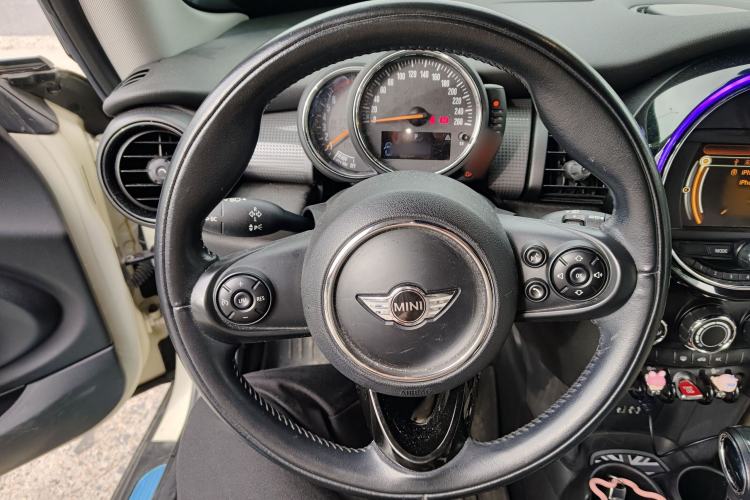 Used MINI 2014 1.5T COOPER Fun
