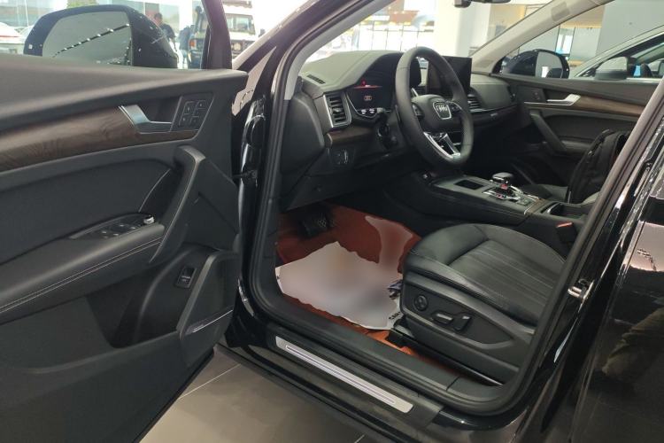 Used Audi Q5L 2022 45T Luxury Elegant Model
