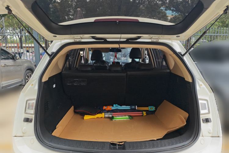 Used Baojun 560 2015 1.8L manual luxury version
