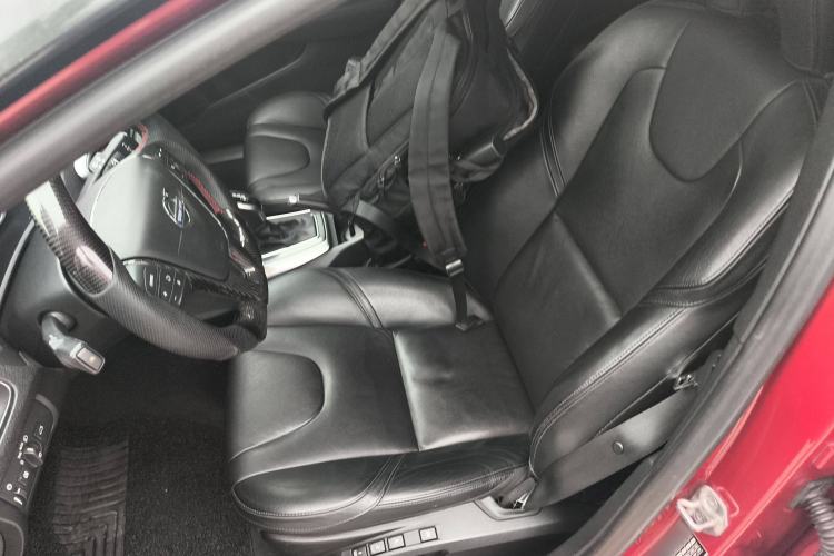 Used Volvo V40 2014 2.0T Zhiya Edition
