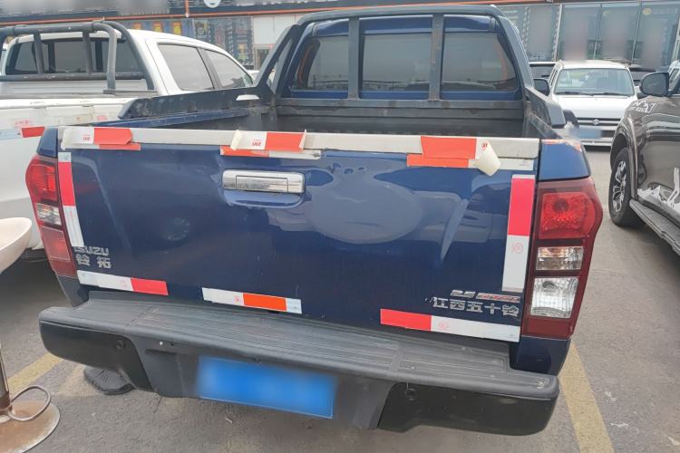 Used Isuzu D-MAX 2019 2.5T 4x4 Manual Basic Version Extended Length JE4D25Q5A