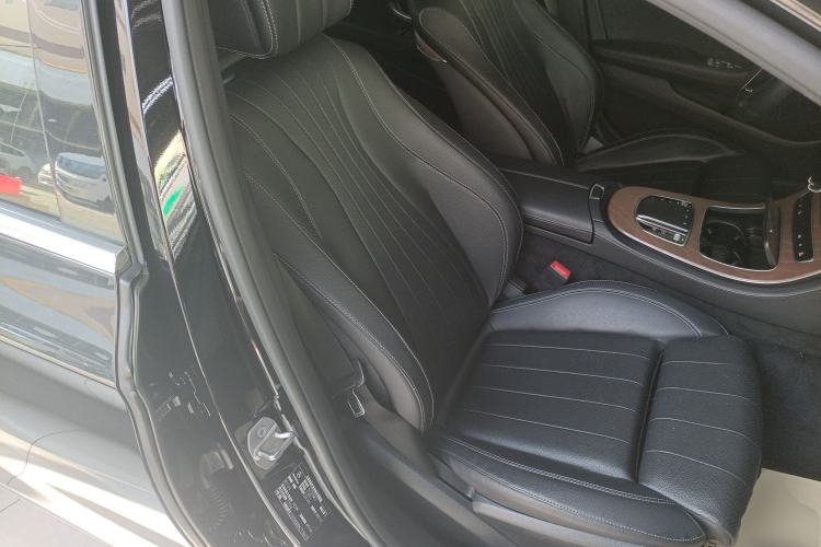 Used Mercedes-Benz E-Class 2022 Updated E 300 L Luxury Edition