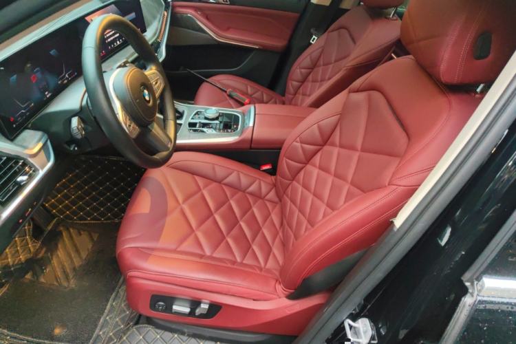 Used BMW X5 2023 xDrive 30Li Luxury M Sport Package Left Front Seat