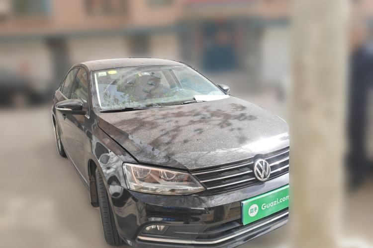 Used Volkswagen Sagitar 2015 1.6L Manual Comfort Model Front Right 45 Deg