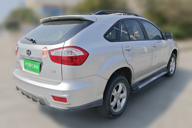 Used BYD S6 2012 2.0L Manual Luxury Version
