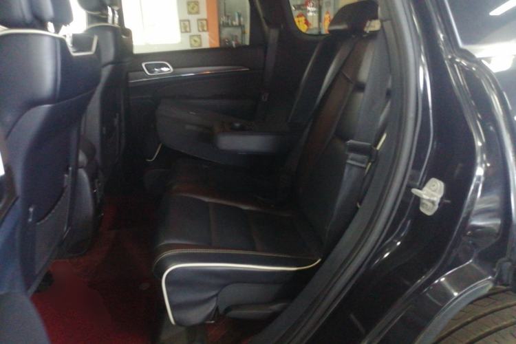 Used Jeep Grand Cherokee 2015 3.6L Luxury Navigation Edition Left Rear Seat