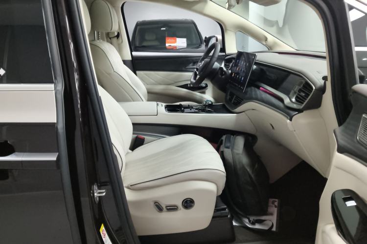 Used Denza D9 2023 PREMIER Founder Edition