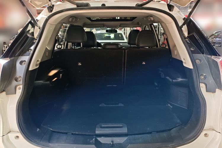 Used Nissan X-Trail 2015 2.0L CVT Comfort MAX Edition 2WD
