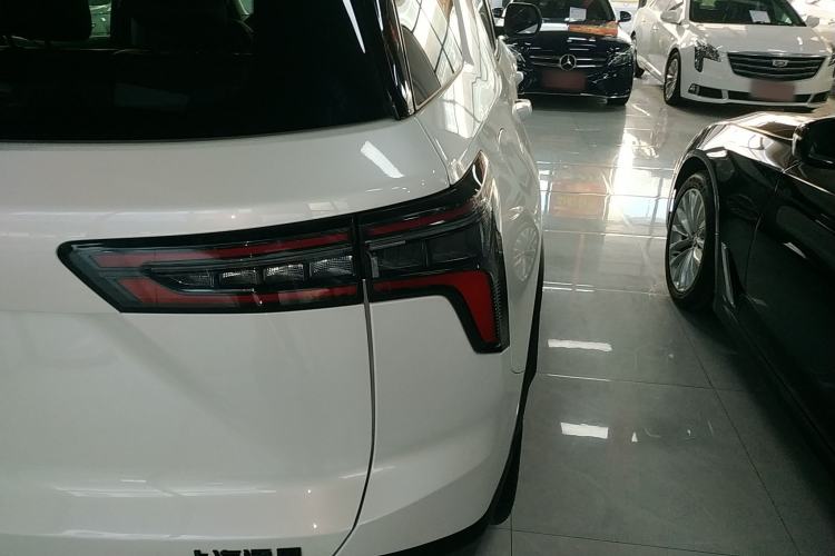 Used Chevrolet Equinox Plus 2024 102km RS Ultimate Edition
