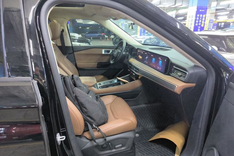 Used Ford Explorer 2023 EcoBoost 285 Four-Wheel Drive Stylish Plus Version 7 Seats
