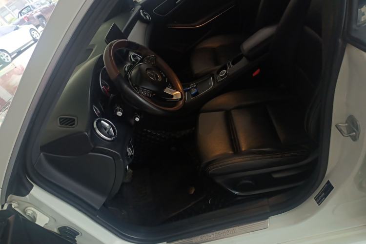 Used Mercedes-Benz CLA 2016 Refreshed CLA 200 Sport Edition Left Front Seat