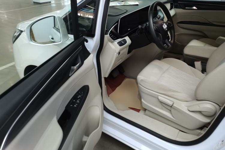 Used Buick GL8 2022 ES Landtrek 653T Comfort Edition