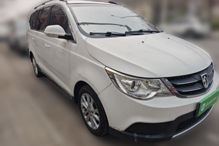 Used Baojun 730 2014 1.5L manual standard trim 7 seats
