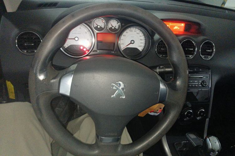 Used Peugeot 408 2013 2.0L Manual Comfort Edition Steering Wheel