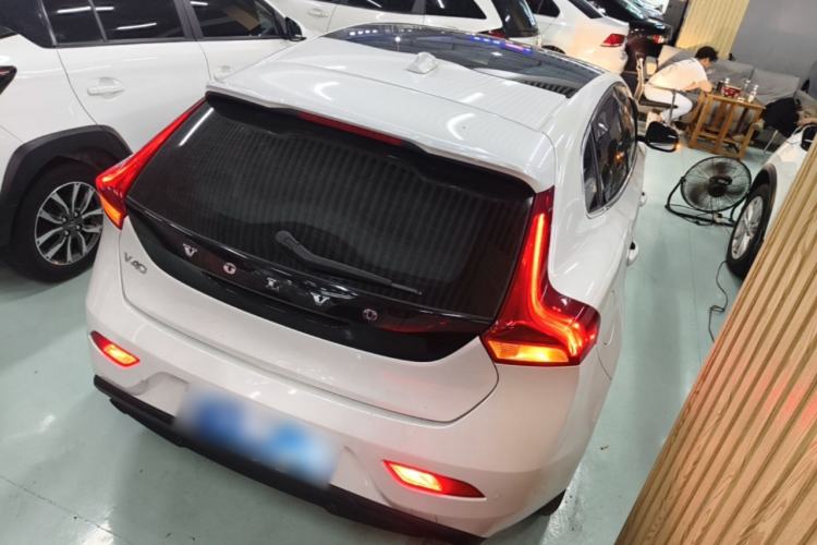 Used Volvo V40 2014 2.0T Zhiya Edition
