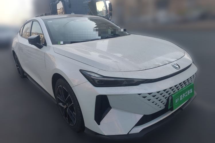 Used Changan UNI-V iDD 2024 Blue Whale Smart Electric iDD 136km Luxury Model