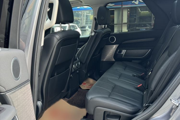 Used Land Rover Discovery 2020 3.0 SC V6 30th Anniversary Special Edition Interior 8