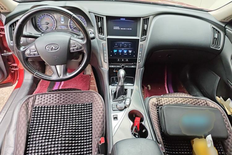 Used Infiniti Q50L 2016 2.0T Ambition Edition Center Console