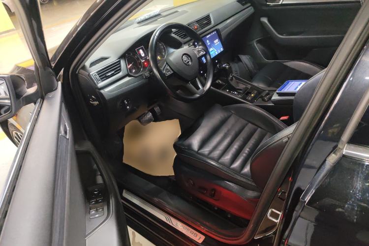 Used Skoda Superb 2016 TSI330 DSG Smart Drive Edition
