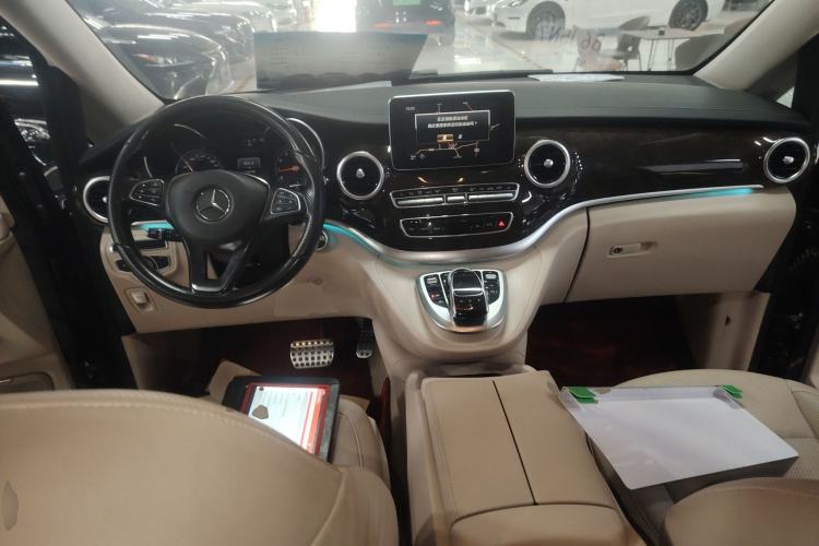 Used Mercedes-Benz V-Class 2016 V 260 L Prestige Extended Edition
