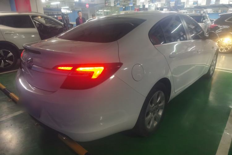 Used Buick Regal 2015 2.0L Leading Fashion Edition