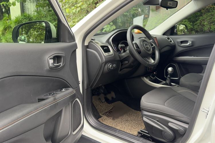 Used Jeep Compass 2017 200T Manual Enjoy Edition
