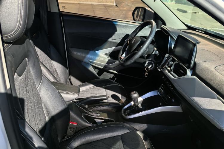 Used Baojun 510 2017 1.5L Manual Fashion Model