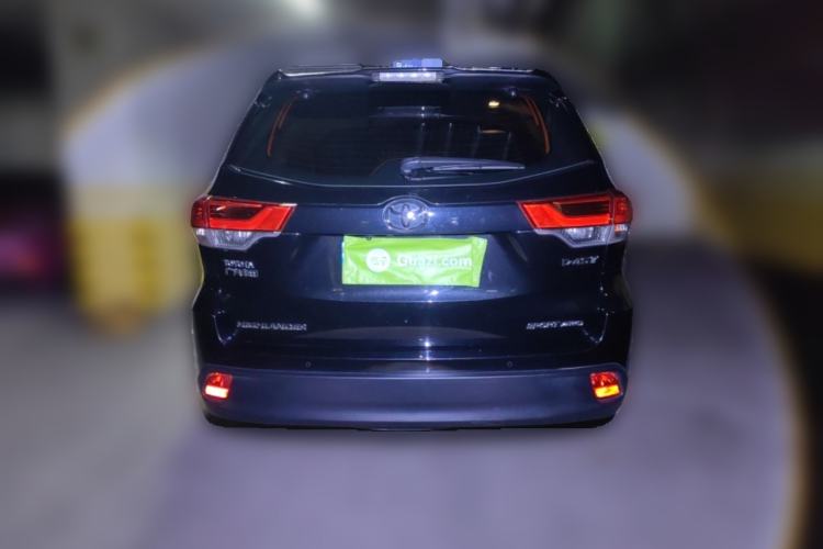 Used Toyota Highlander 2018 2.0T Four-Wheel Drive Luxury Edition 7 Seats China V Emission Standard Rear