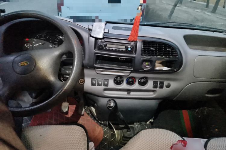 Used Ford Classic Transit 2013 2.8T Facelifted Diesel Van - Short Wheelbase Mid-Roof Model JX493ZLQ4 Center Console