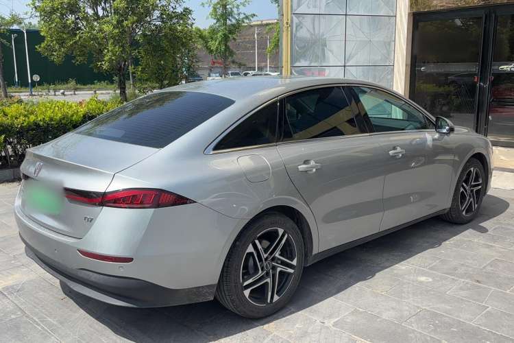 Used Roewe D7 2023 DMH 125km Excellence Edition
