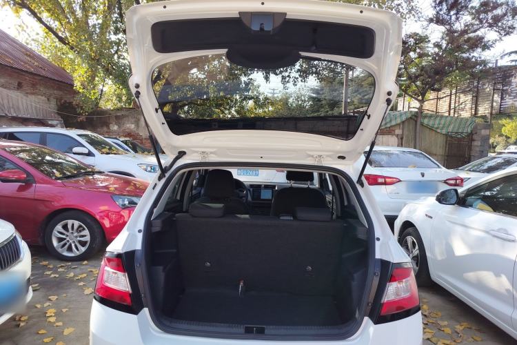 Used Skoda Fabia 2016 1.4L Automatic Car Enjoy Edition