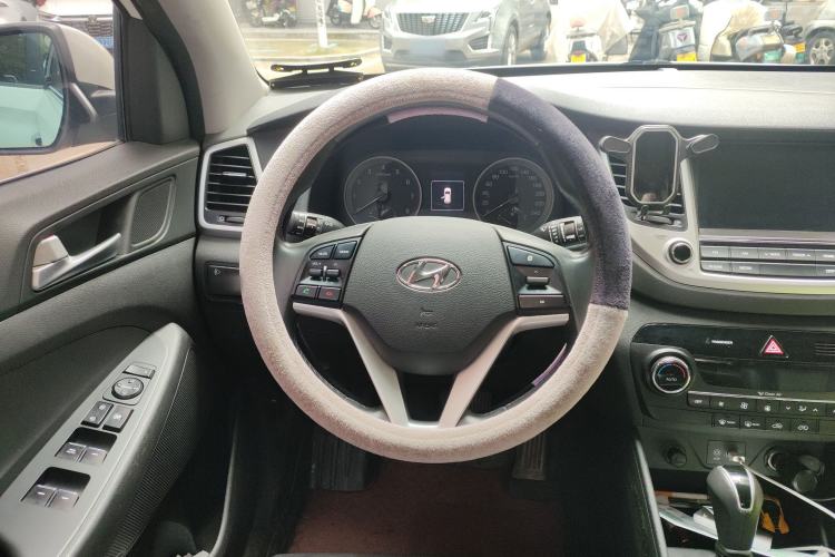 Used Hyundai Tucson 2015 1.6T Dual-Clutch Two-Wheel-Drive Smart Model