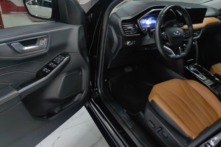 Used Ford Escape 2020 EcoBoost 245 Two-Wheel Drive Smart & Enjoyment Model