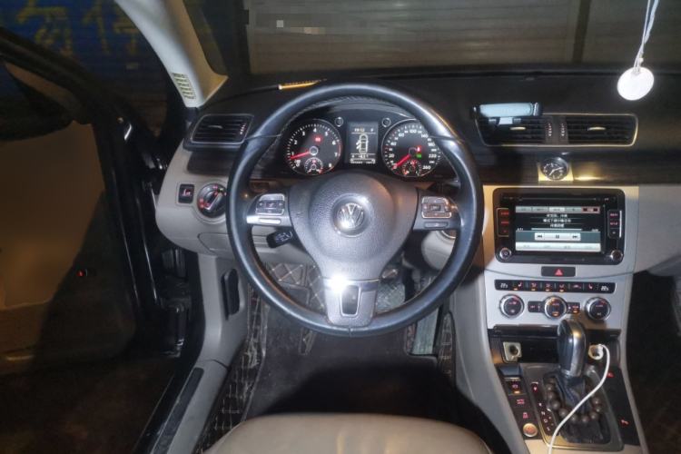 Used Volkswagen Magotan 2012 Facelift 2.0 TSI Prestige Model