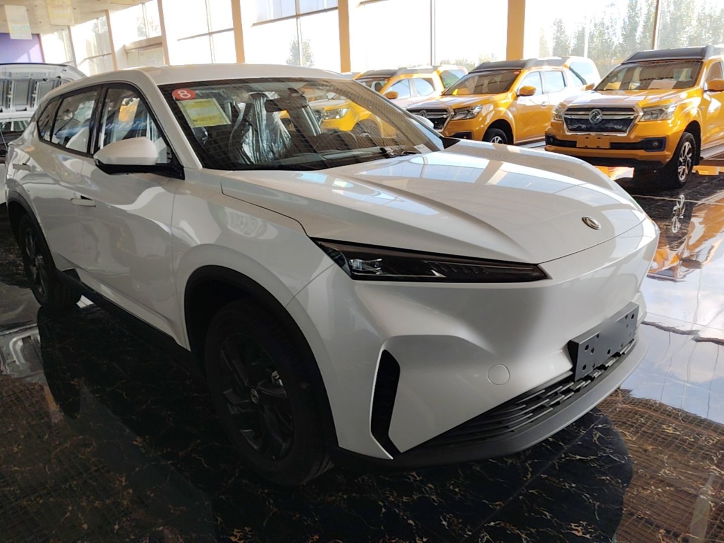 Dongfeng Aeolus SKY EV01 2025 530 km AIR Elite Edition — снимка 3